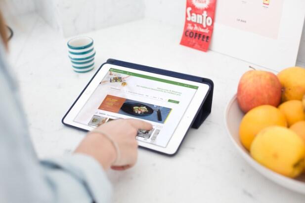 woman-on-a-iPad-on-TheFork