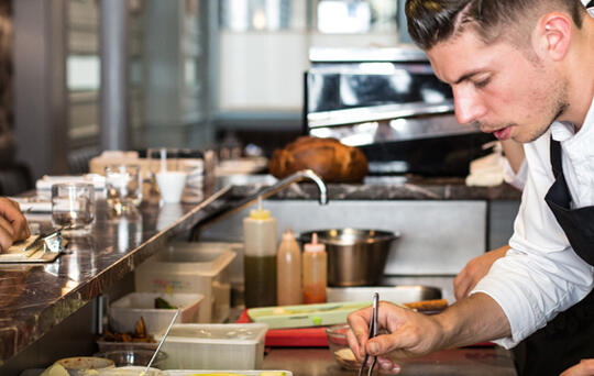 ElTenedor - Atraer clientes con cocina abierta restaurantes