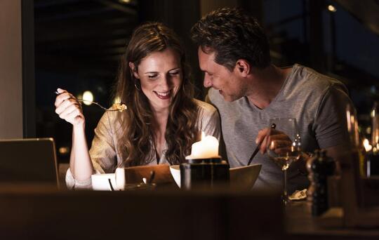 couple restaurant Saint Valentin